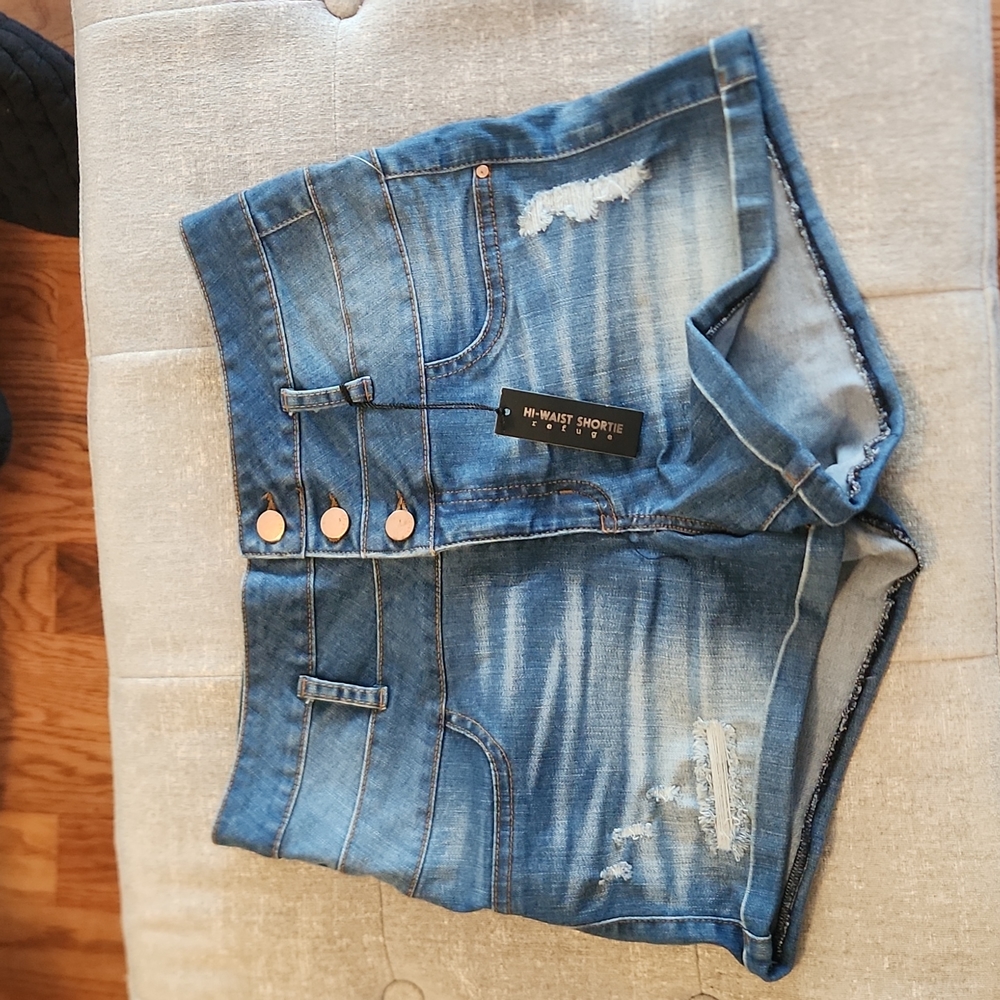 NWT Refuge Jean Shorts